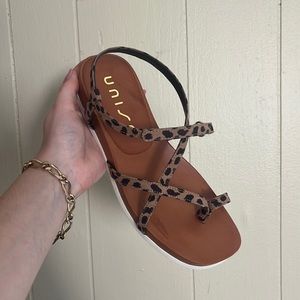 Unisa sandal’s with leo print